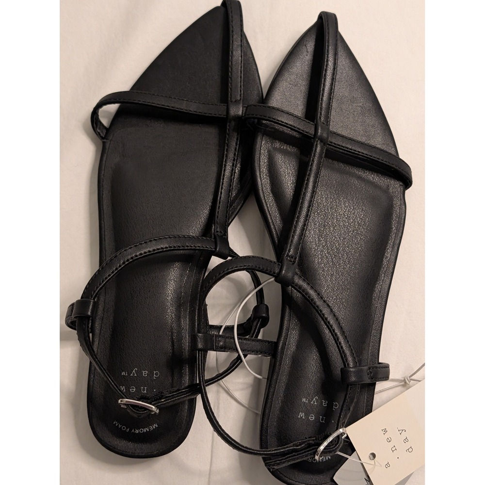 A New Day Mylah Strappy Pointed Toe Flat Sandals Black Memory Foam Womens 6